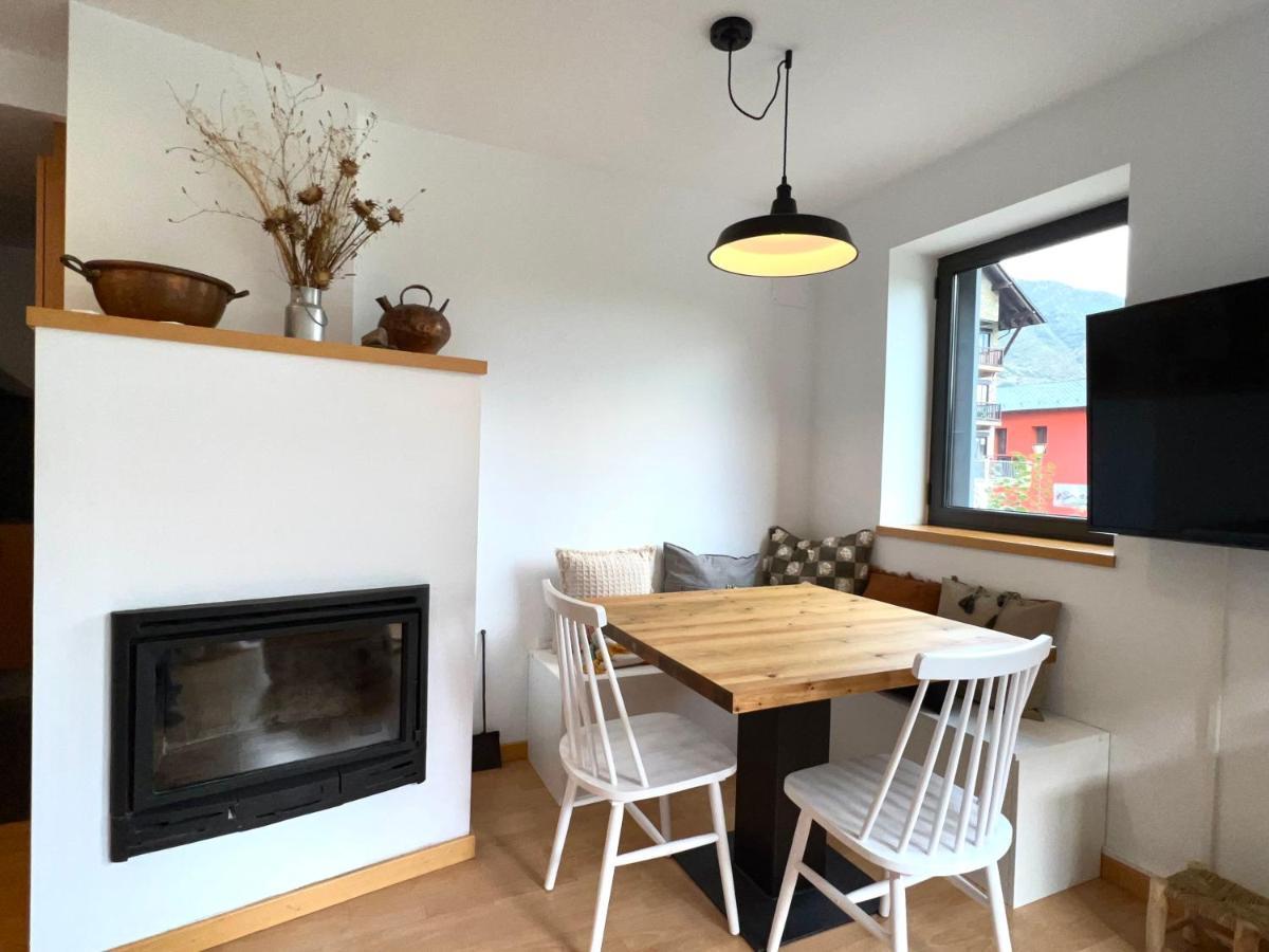 Apartament La Gisca - L'Amfitriona Valencia D'Aneu Екстериор снимка